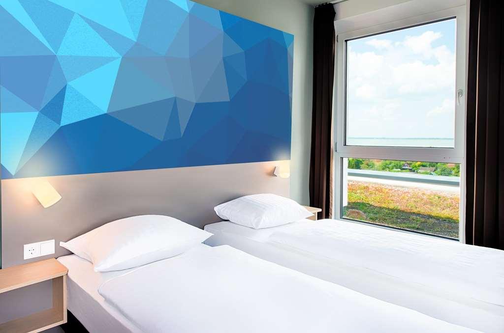 B&B Hotel Villingen-Schwenningen Bilik gambar